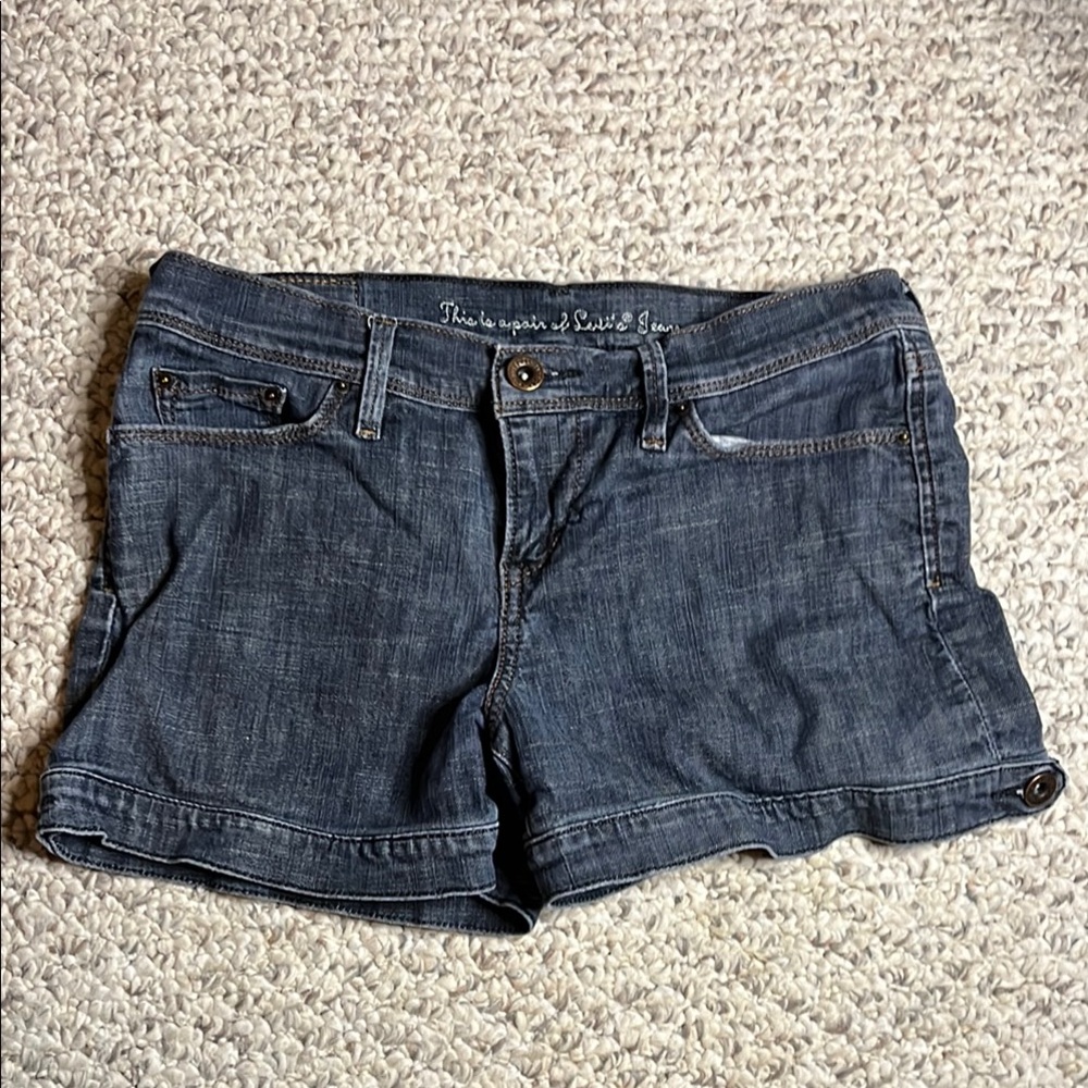 Levi's Women's Low Skinny Flood Denim Shorts